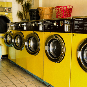 大鸡巴操骚逼淫语对白视频
